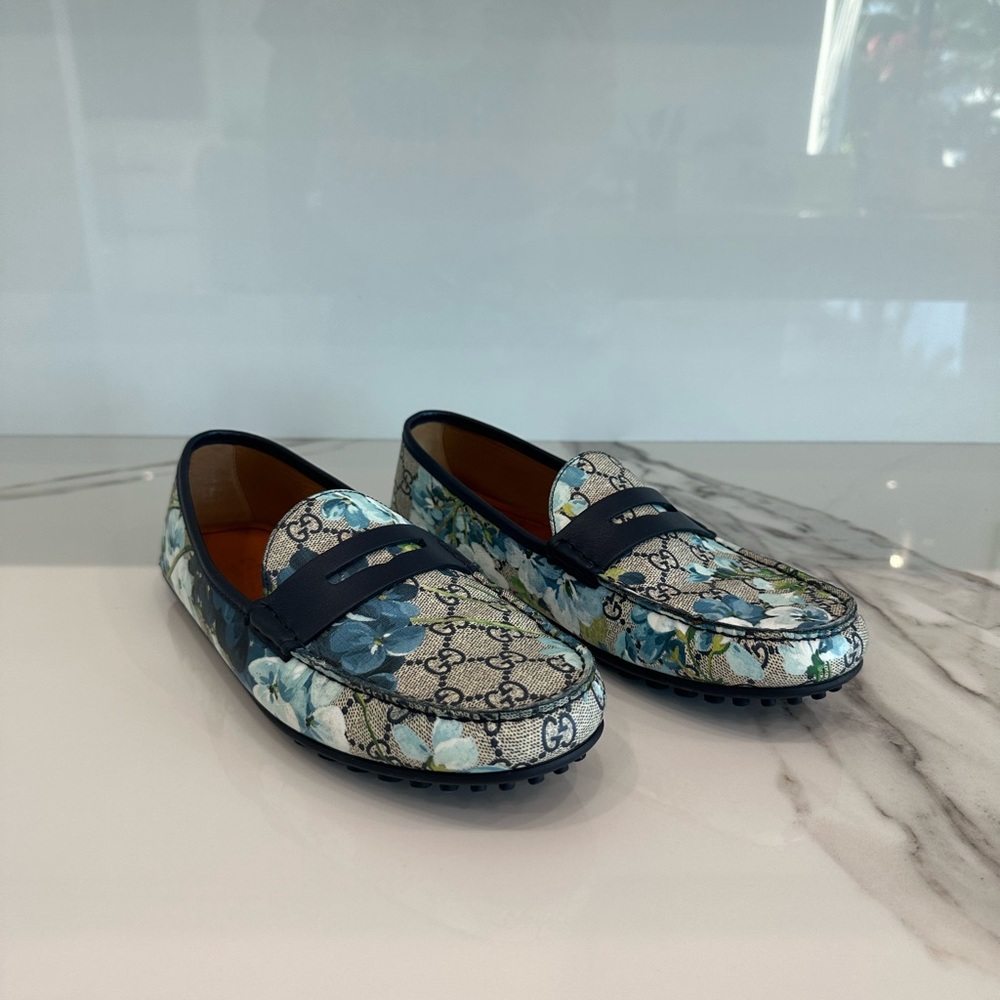 Gucci mens blue bloom loafer size US 10.5, G10